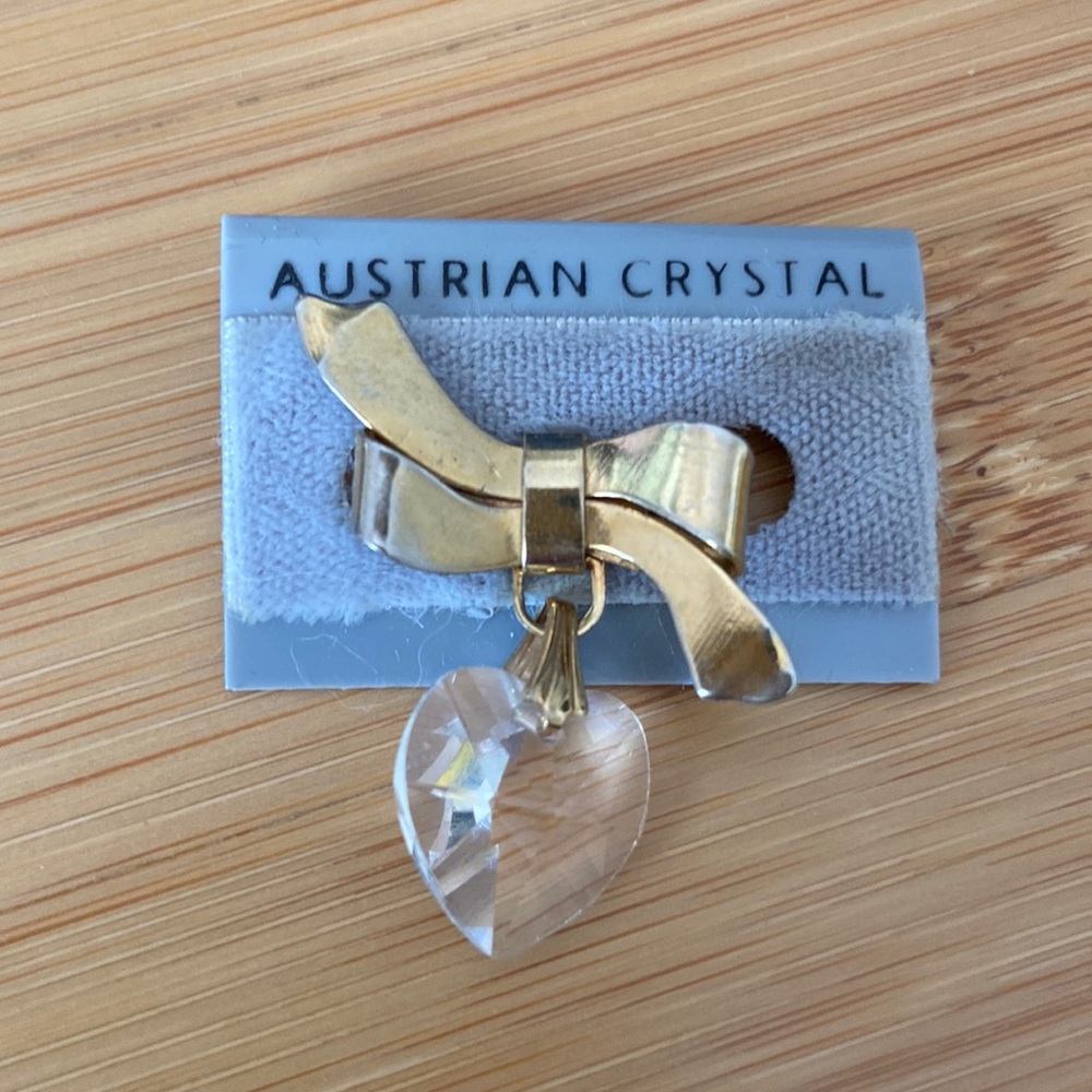 Vintage crystal brooch